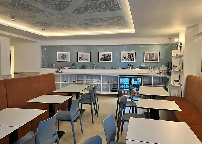 Tomis 11 Hotel Constanţa