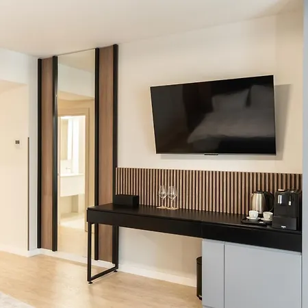 Tomis 11 Hotel