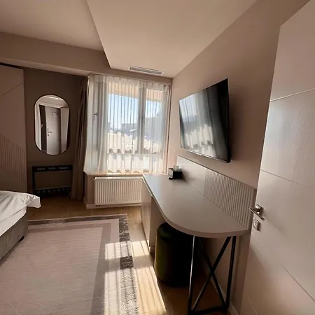 Tomis 11 Hotel