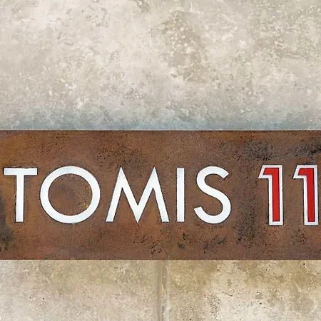 Tomis 11 מלון 4*